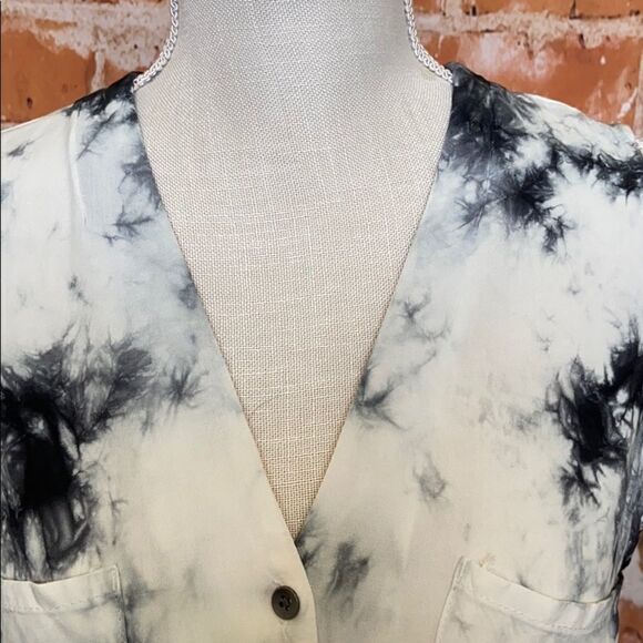 Rock&Republic Smokey Button Down - Picture 2 of 11